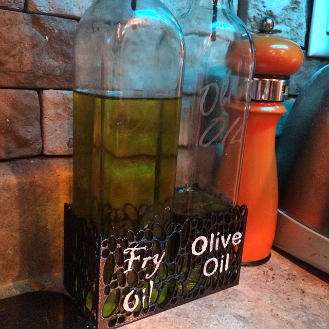 Oil Bottle Holder