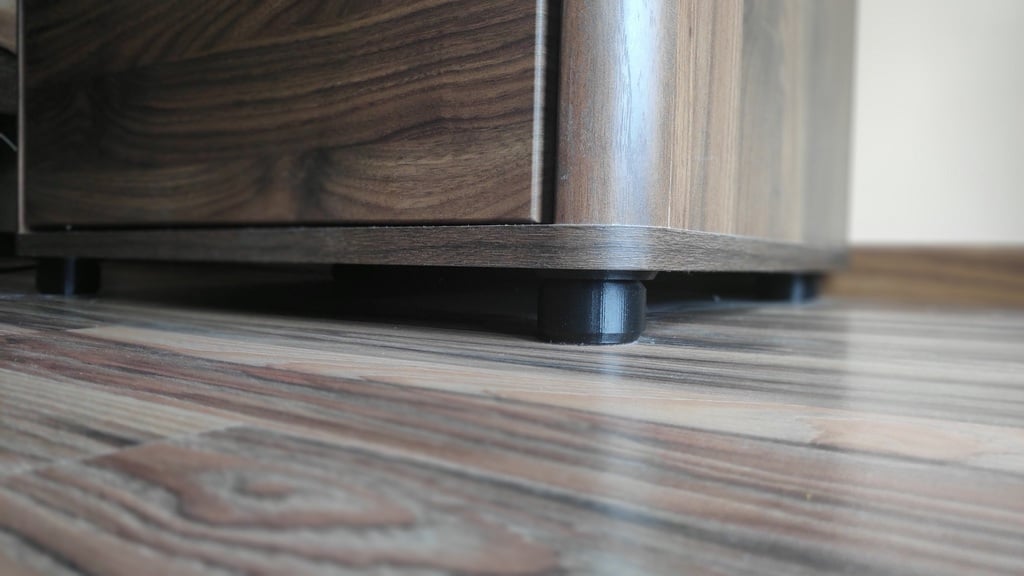 Furniture adjustable leg