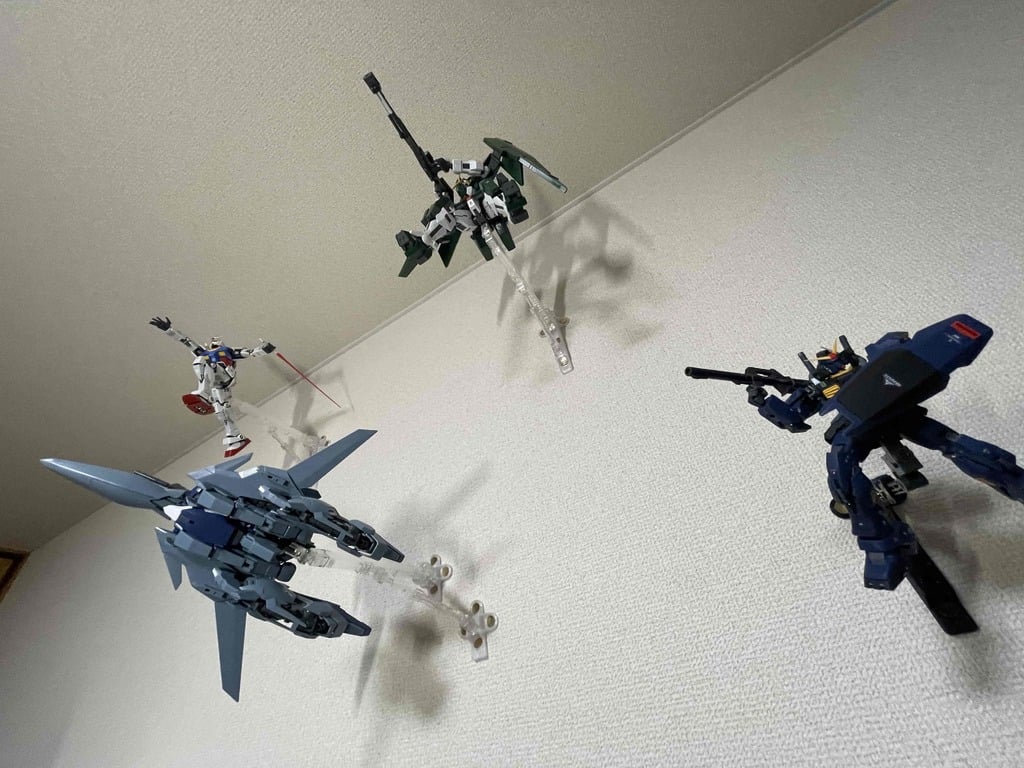 GUNPLA Wall-mount Action Base with Thumbtacks