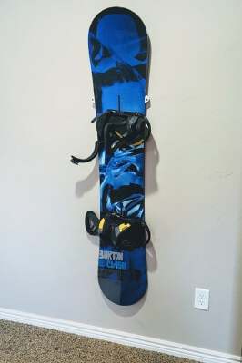 Snowboard Hanger, Adjustable Width | 3d print model