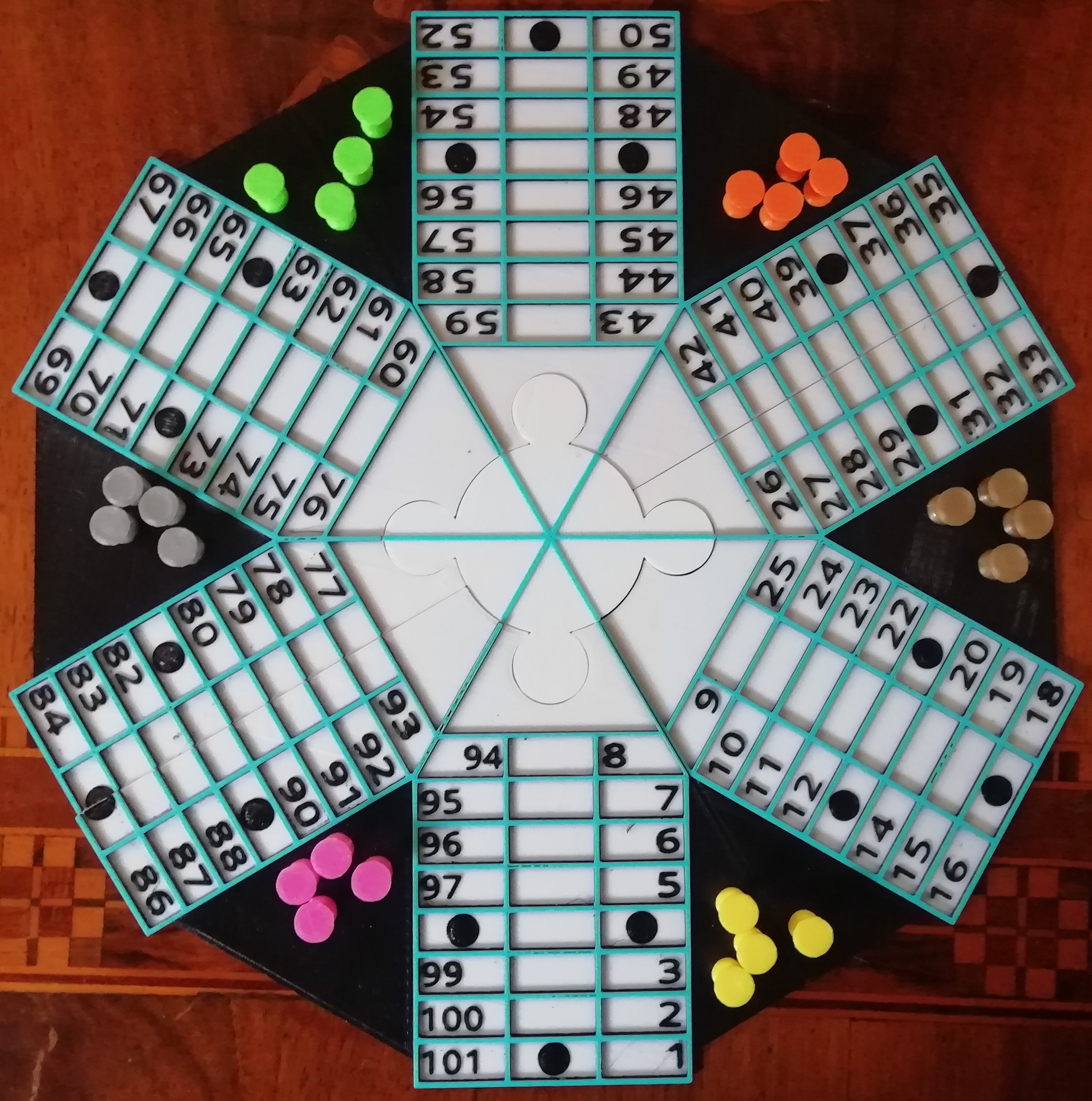 Ludo - Parchis game Table Pawns and Dice