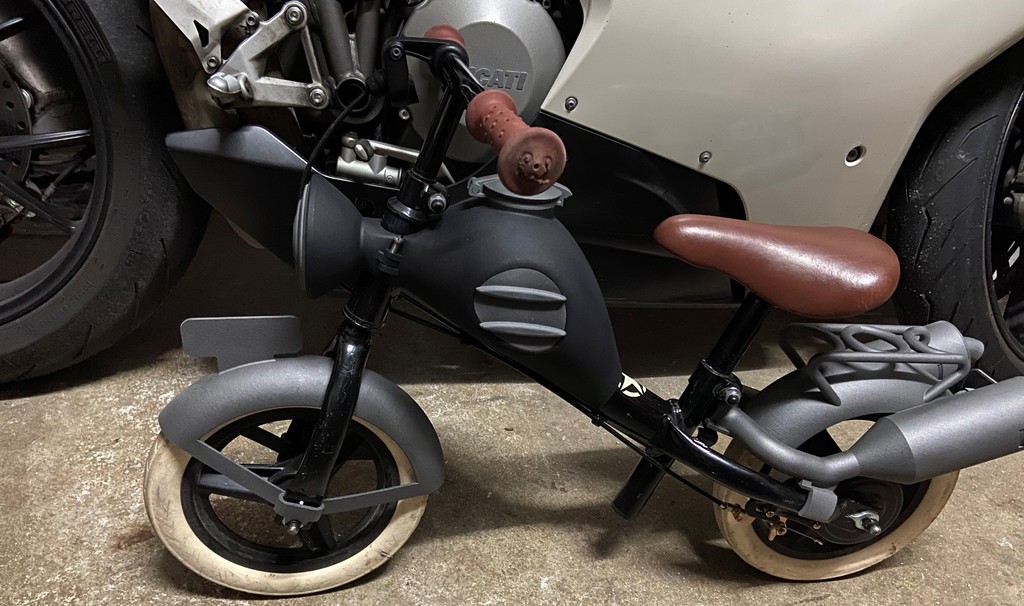 Motorbike kit for balance bike