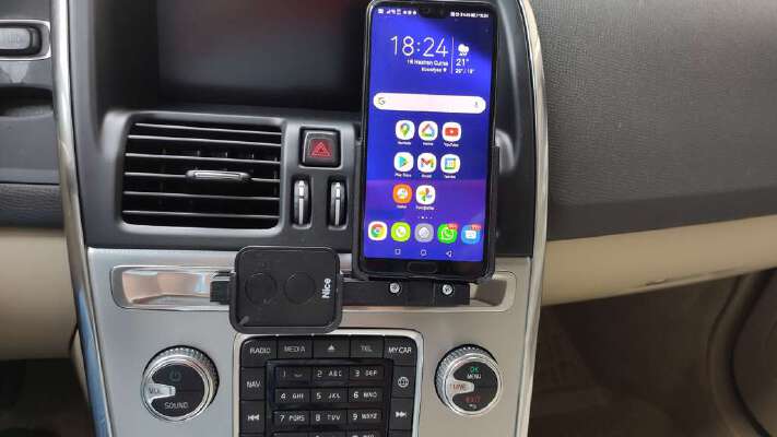 Volvo XC60 CD Slot Phone & Garage Remote Holder | 3d print model