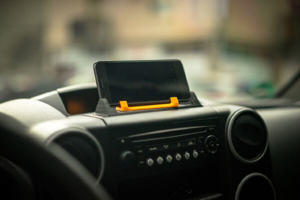 Rotating Phone Stand for your Car | 3d print model