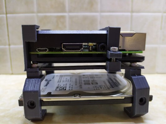 Raspberry Pi with 2.5" ssd_hdd and armored passive cooling case | 3d print model