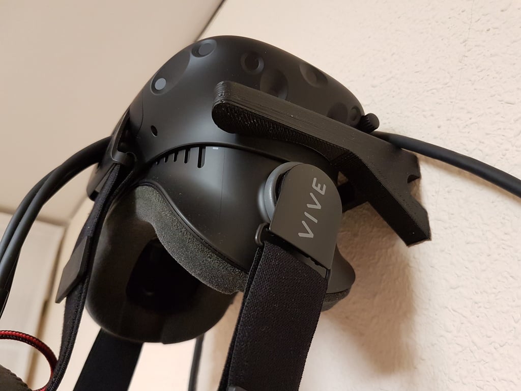 2-parts of the remix of HTC Vive HMD Minimalist Wall Mount