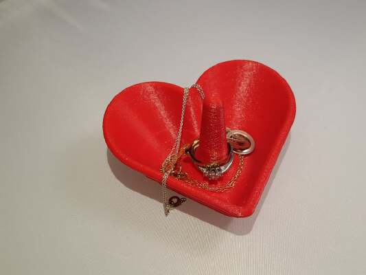 Heart Shaped Jewelry Bowl / Ring Holder | 3d print model