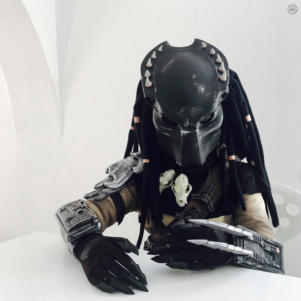 Predator mask