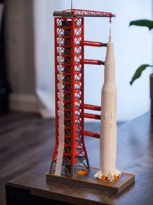 Display Stand with Gantry for Snap-Fit Saturn 5 | 3d print model