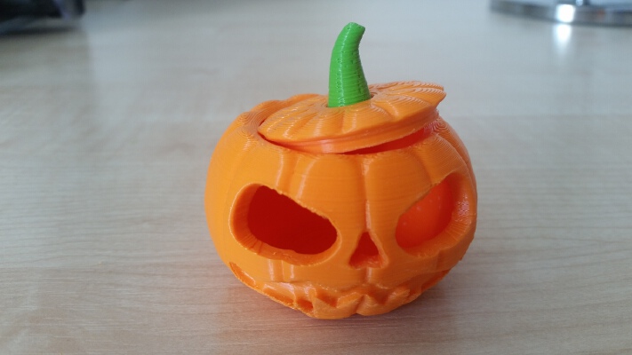 Makies Jack-O-Lantern with separate peduncle and snap-on lid | 3d print model