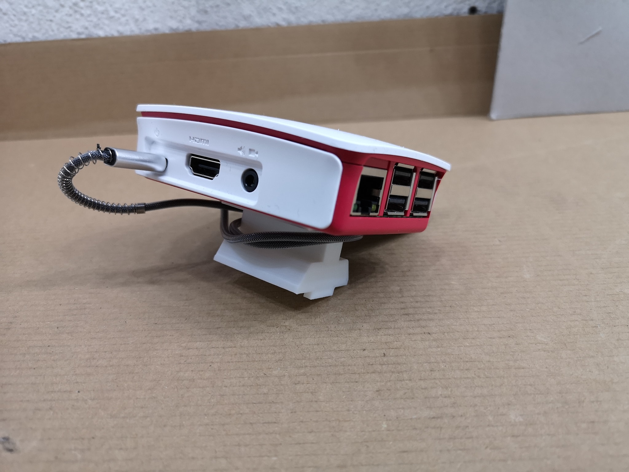 cdf198ec-336e-45c1-b305-21f700531fb6