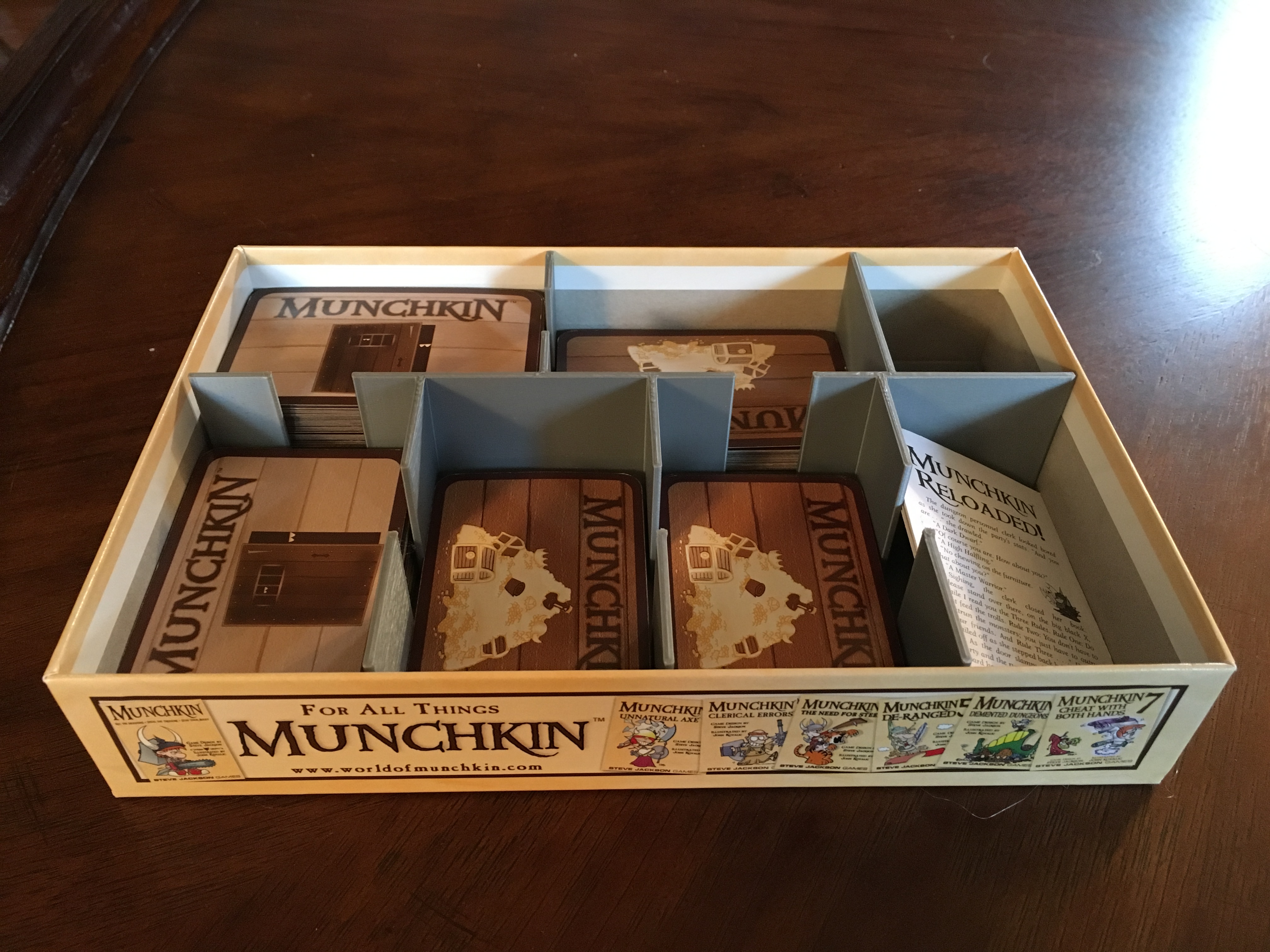 Munchkin Box Card Holder V2