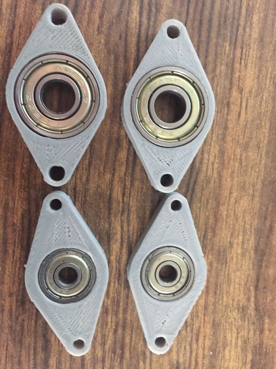Ball bearing mounting