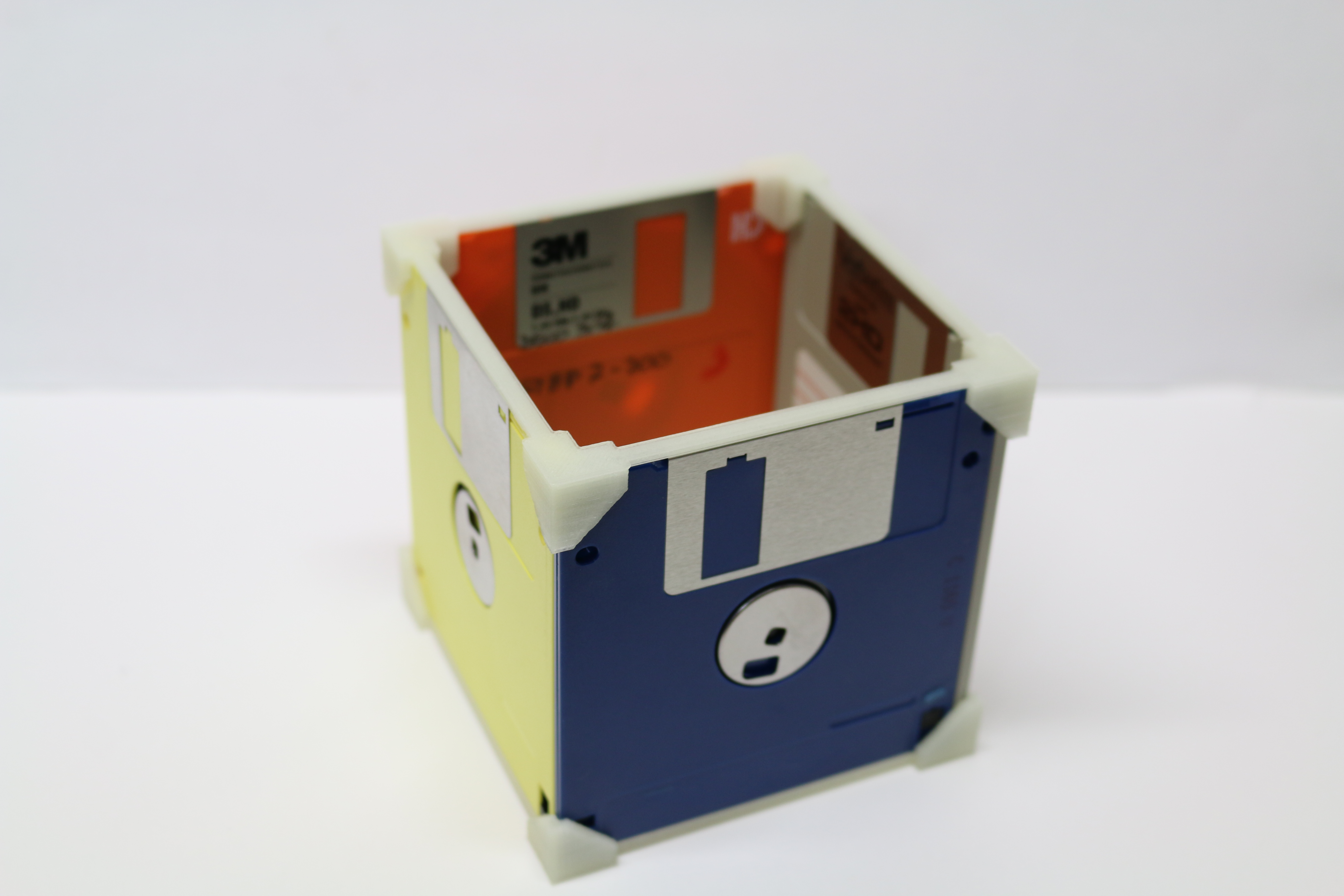 c60fb0de-634b-408b-ae7a-8642e424f2bb