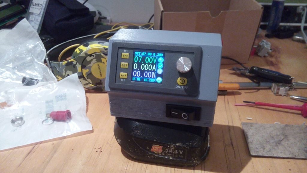 Portable Laboratory Power Supply