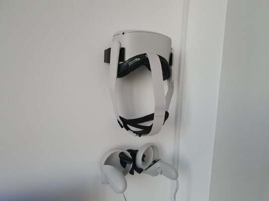 Quest 2 wall mount (compatible with VR Cover) | 3d print model