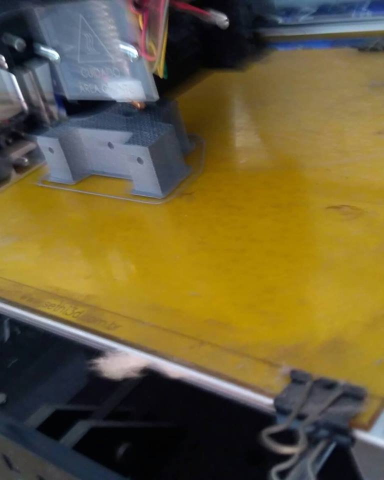 Lathe micrometer holder