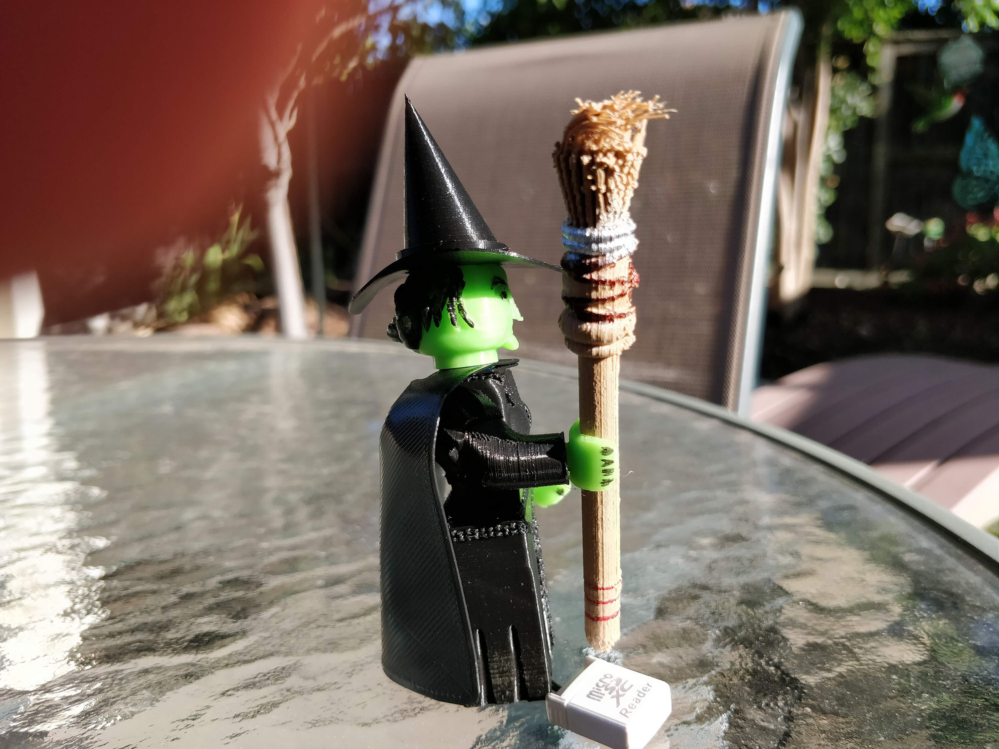 b380b815-2a0a-494c-a044-95694c0e9903