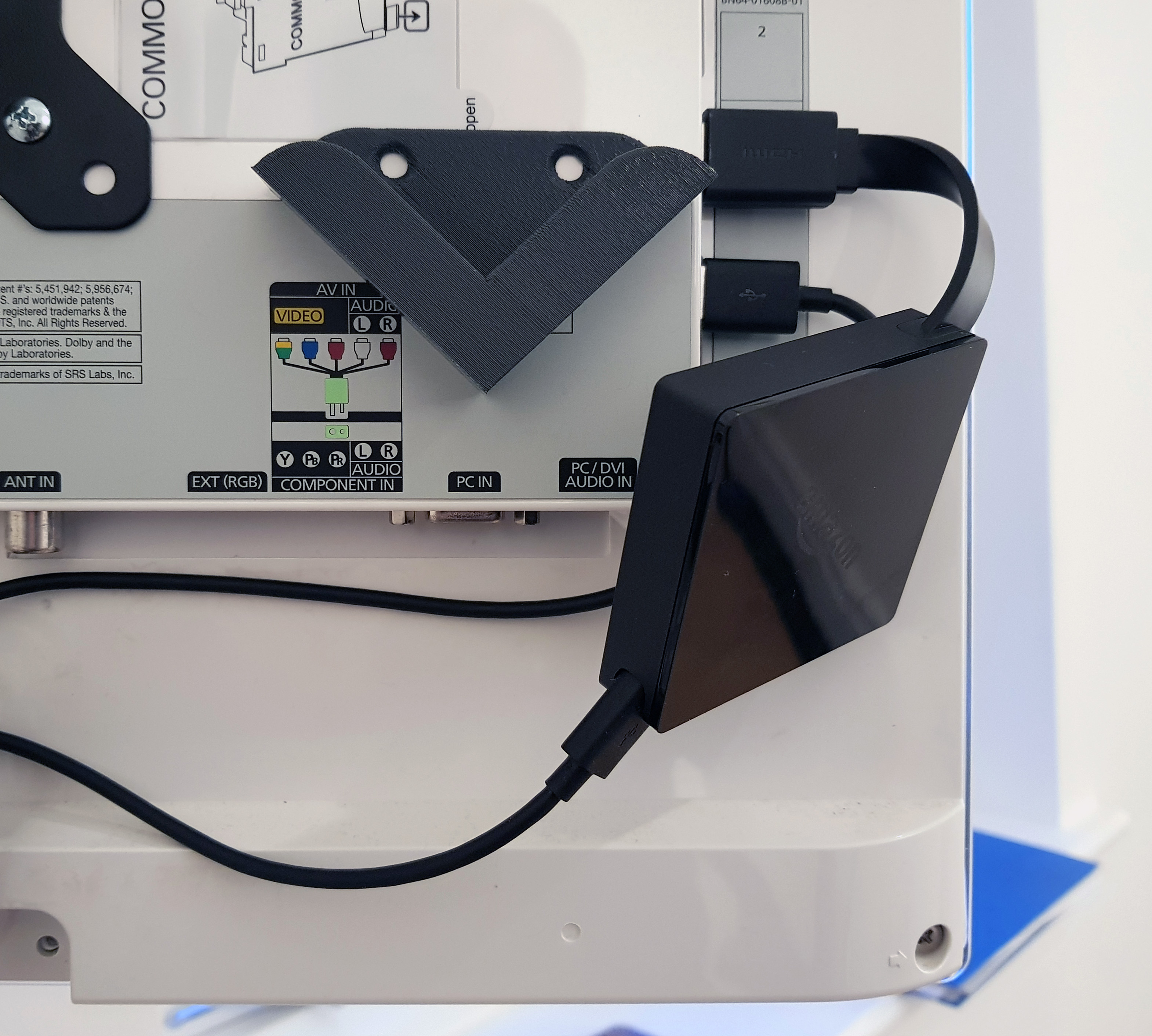 Fire TV (2017) Simple Mounting Bracket