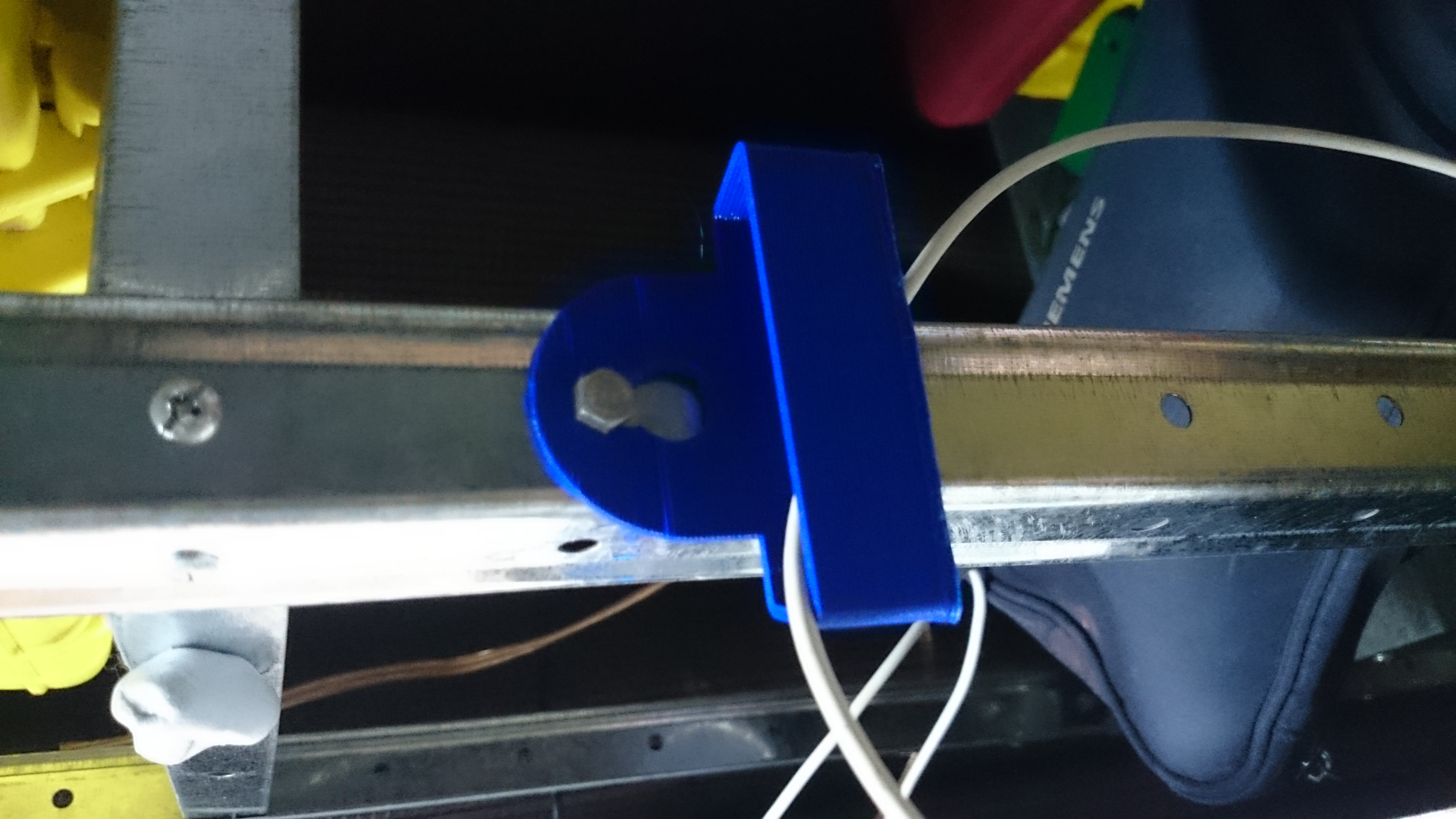 Nokia Lumia Charging Dock (Hanging)