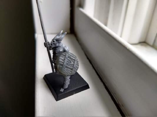 28mm Wooden Shield (Round) | 3d print model