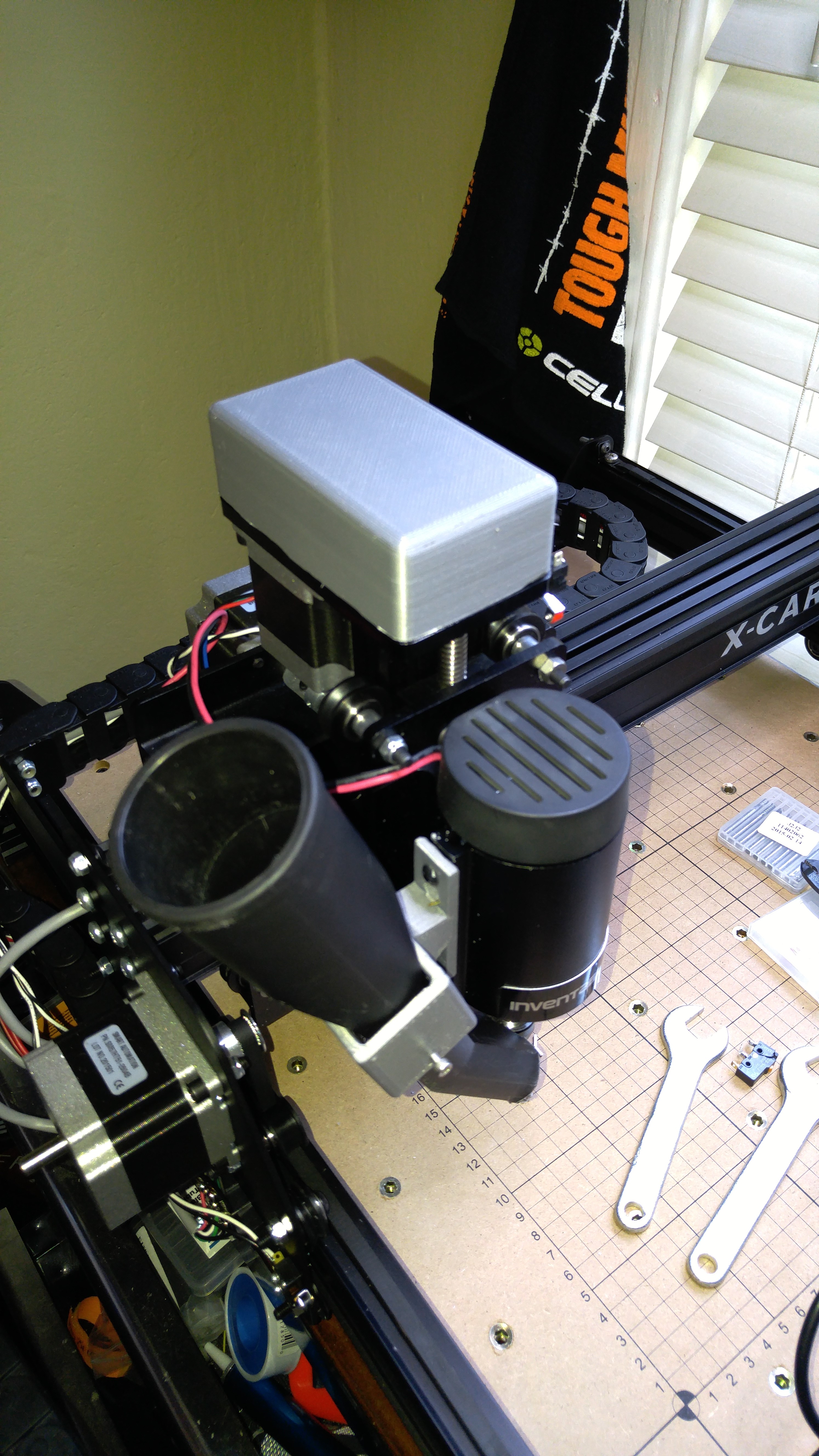 Inventables X-Carve Dust Vacuum Mount for Rigid and other square tips