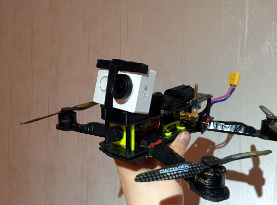 Xiaomi Yi ZMR250 dampened tilted mount | 3d print model