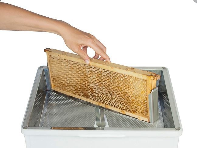 Nassenheider Inverto clone - turnable decapping device for honeycombs