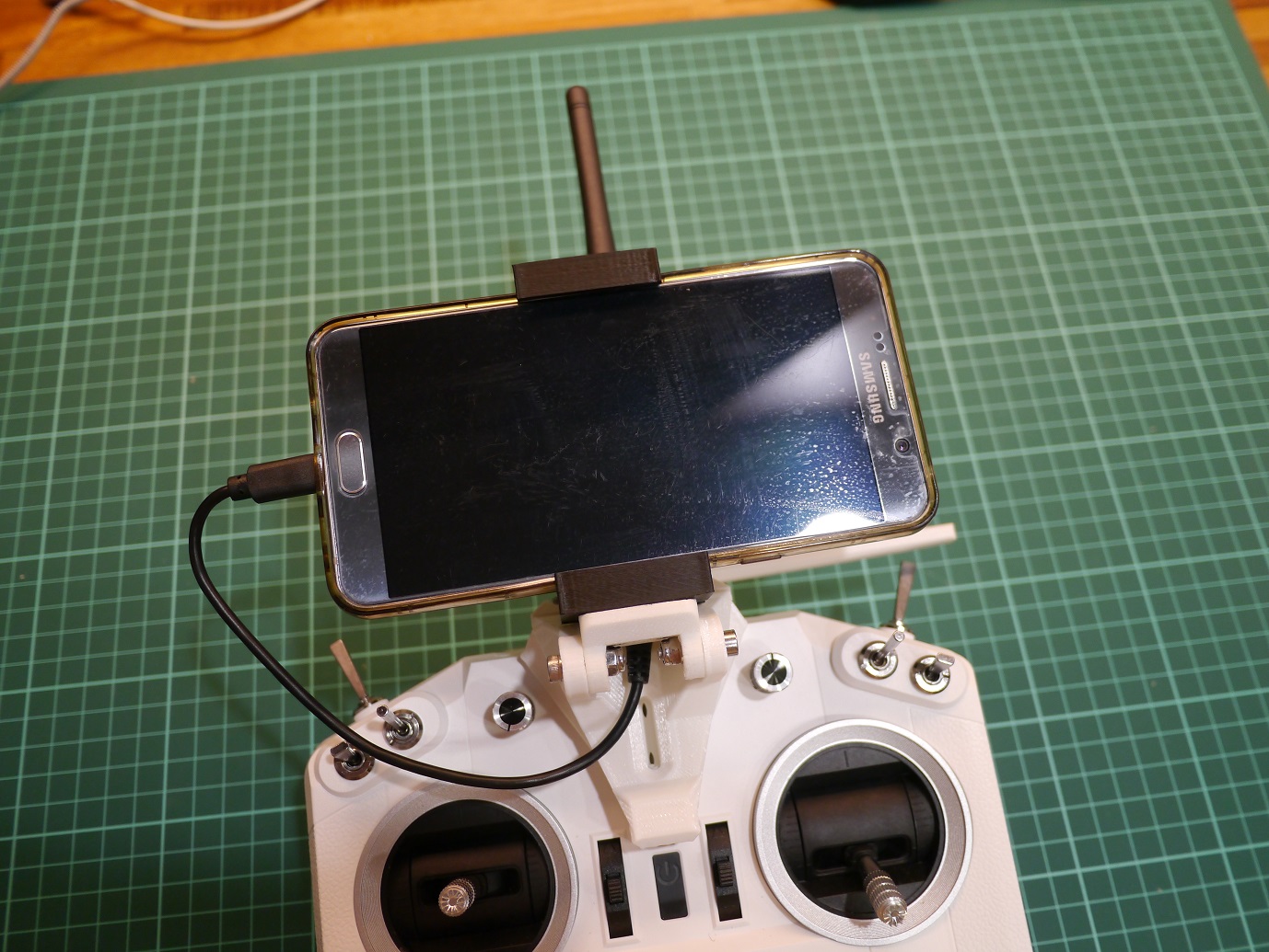 Frsky Taranis Q X7 Phone Mount