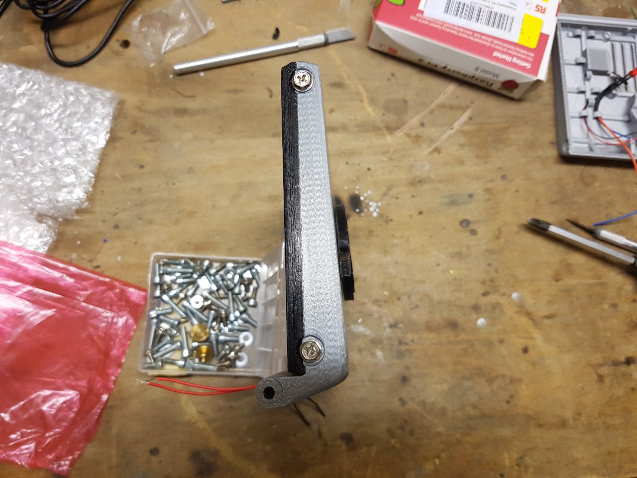 Raspberry Pi Case with Screen