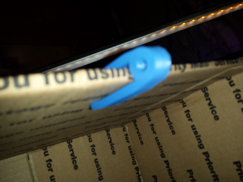 Cardboard Box Flap Clip