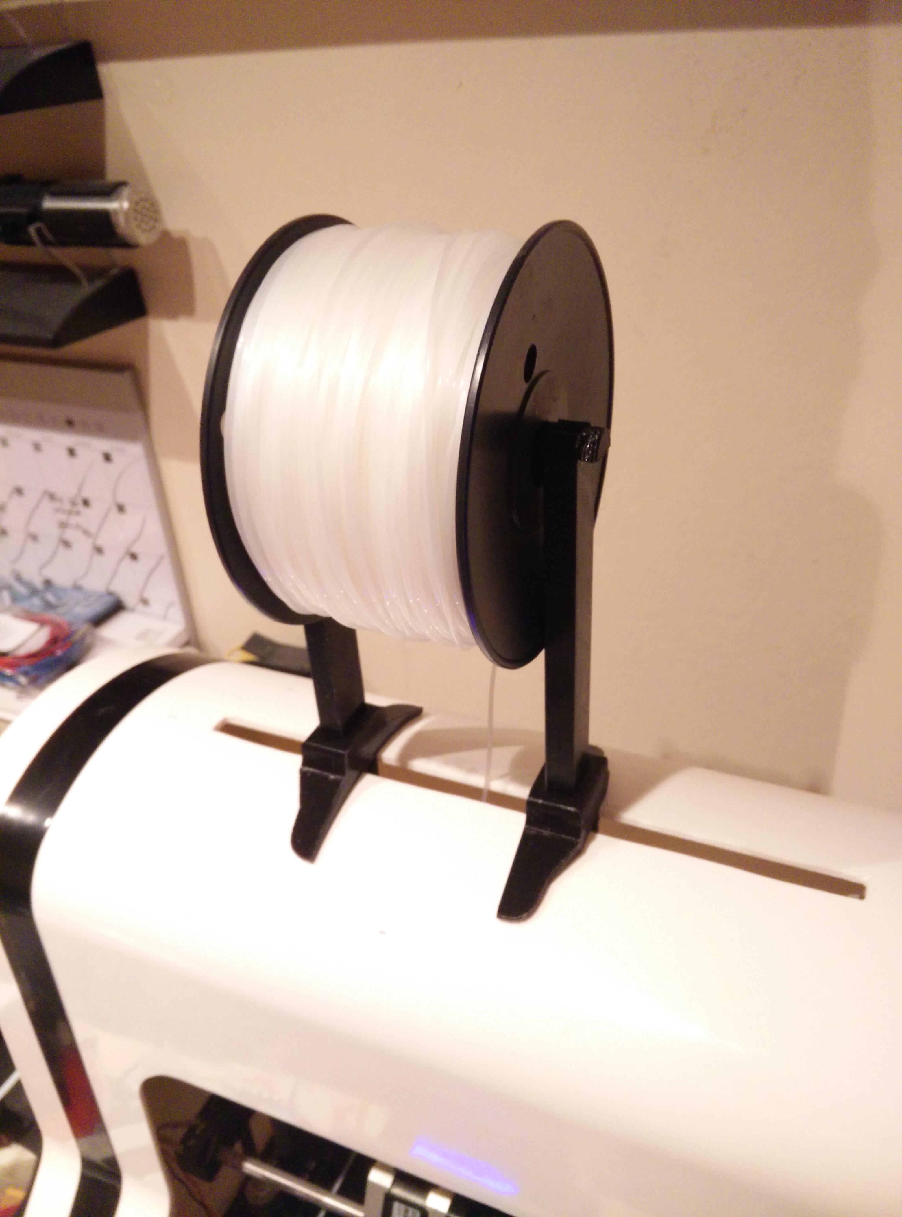 Robo3d Spool holder adjustable width V2 - Remix