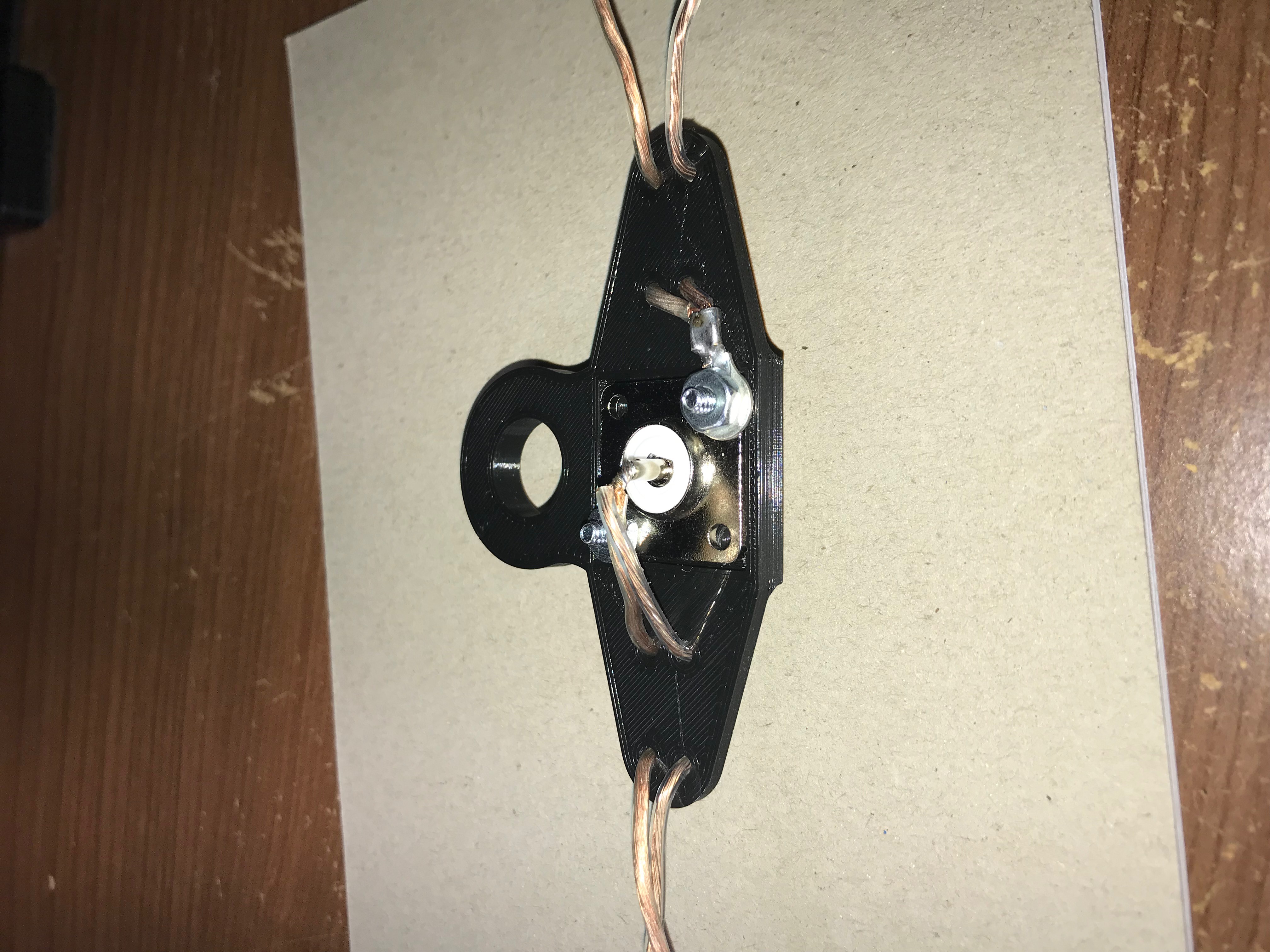 Dipole Antennas Centers for Use with Spiderpole