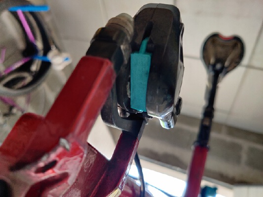 shimano 2 and 4 piston brake caliper bleed block | 3d print model