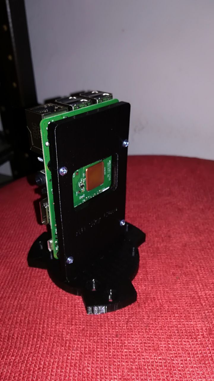 ZWO ASI120* + Raspberry Pi 3 holder