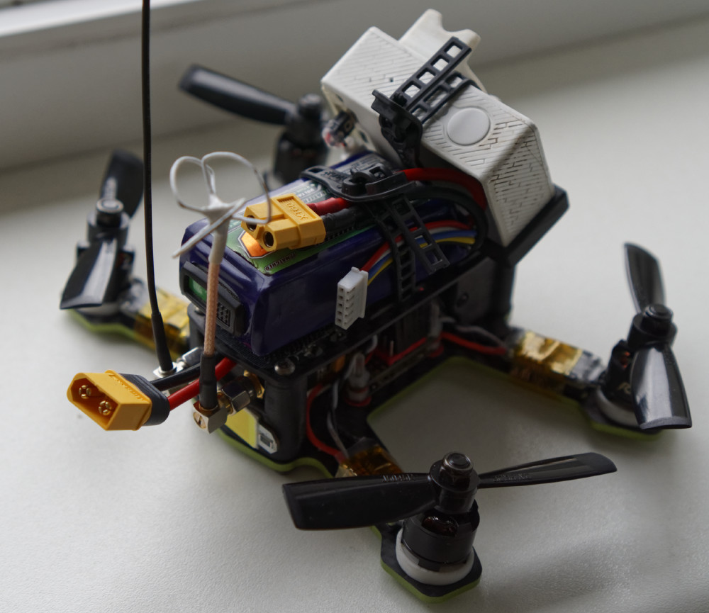ZMR160 remake - 3.5" props, angled motormounts, cam mount, rear cap