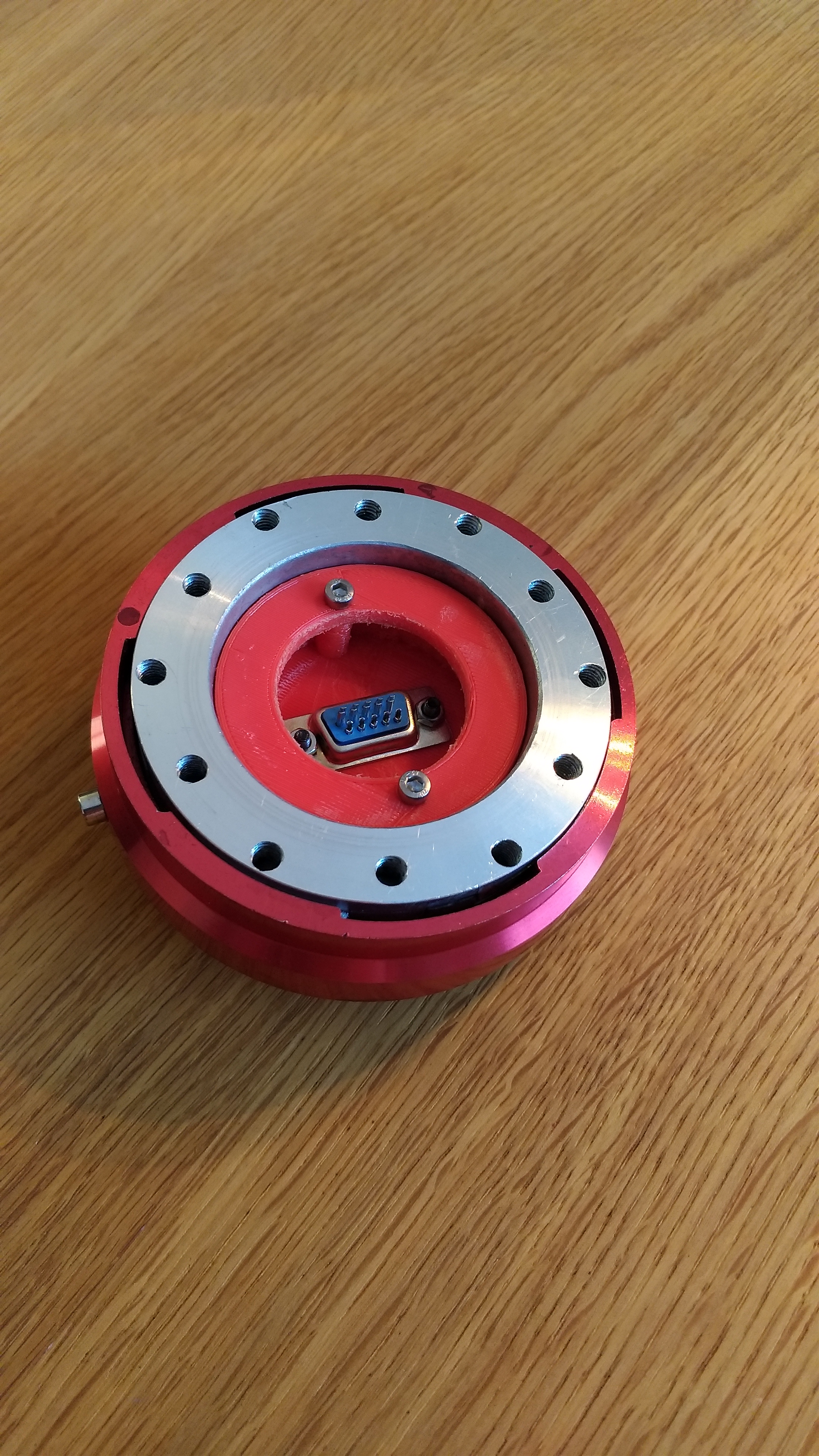 Slim Quick Release connector adapter