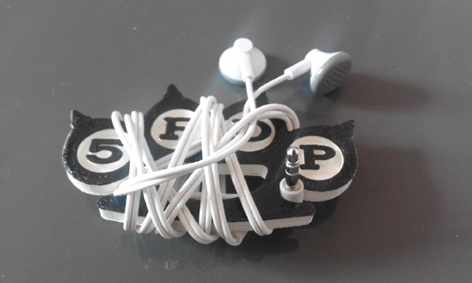 Five Finger Death Punch Earbud Holder | 3d print model