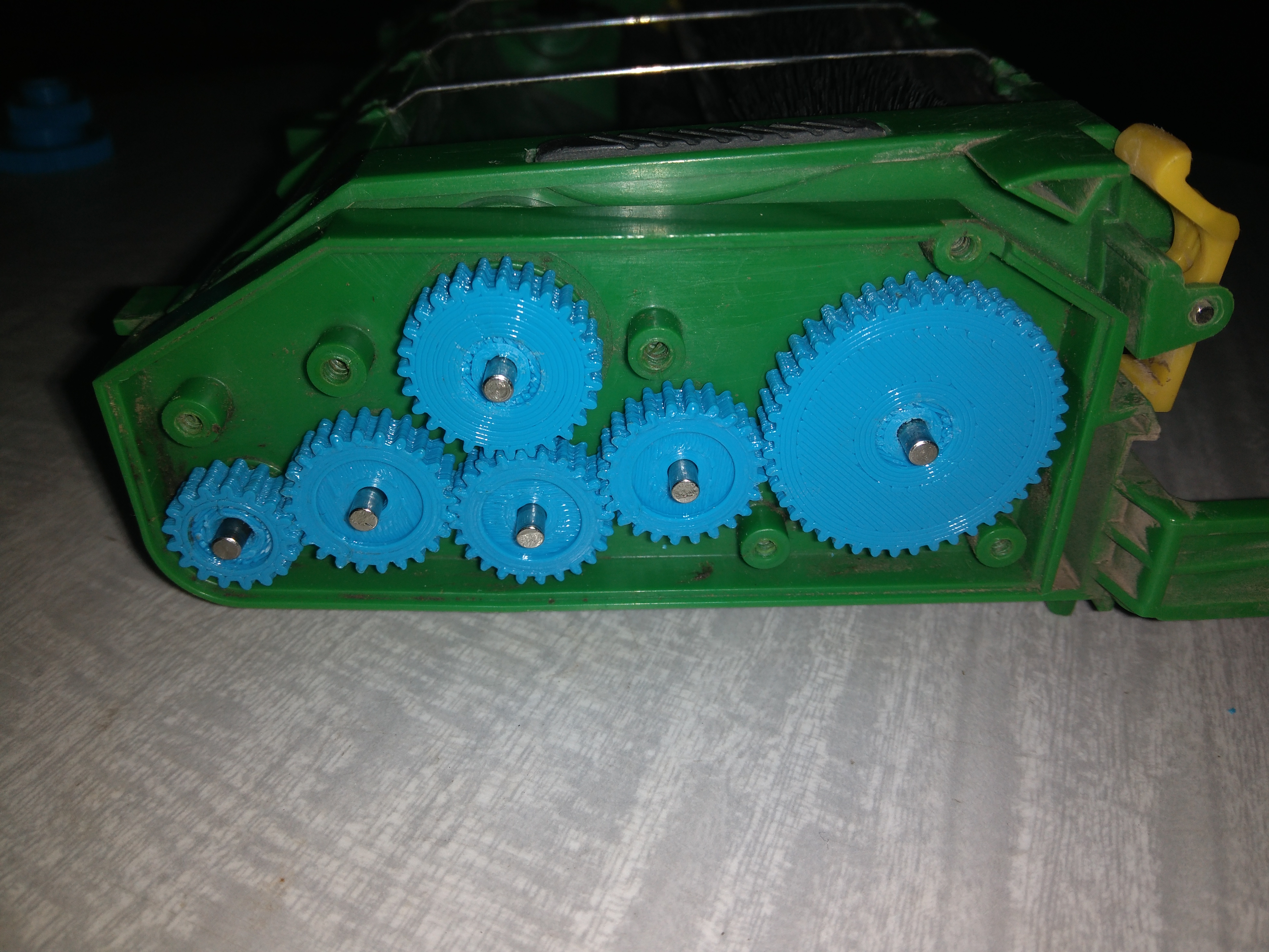Roomba 500 series gears