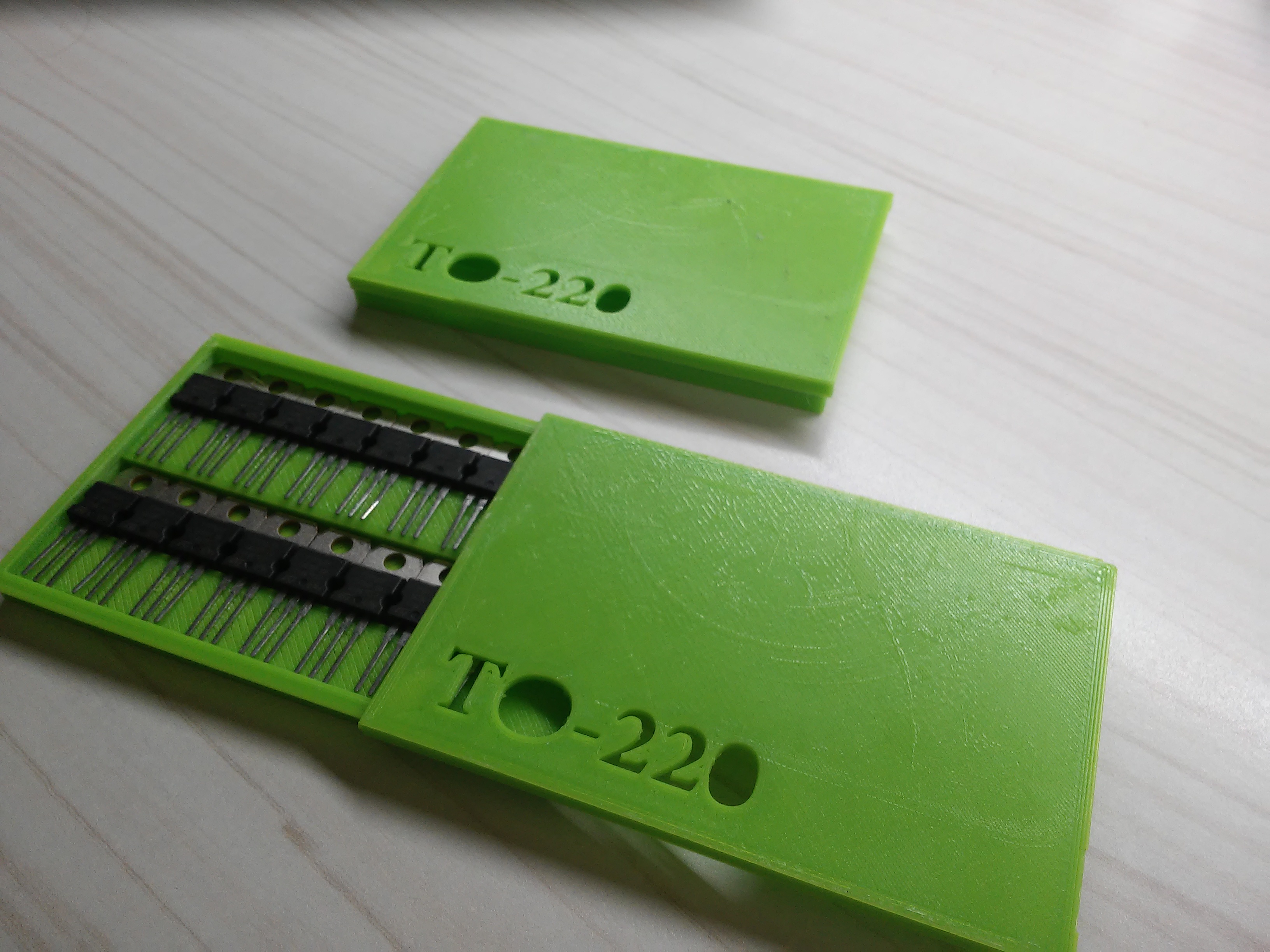TO-220 case
