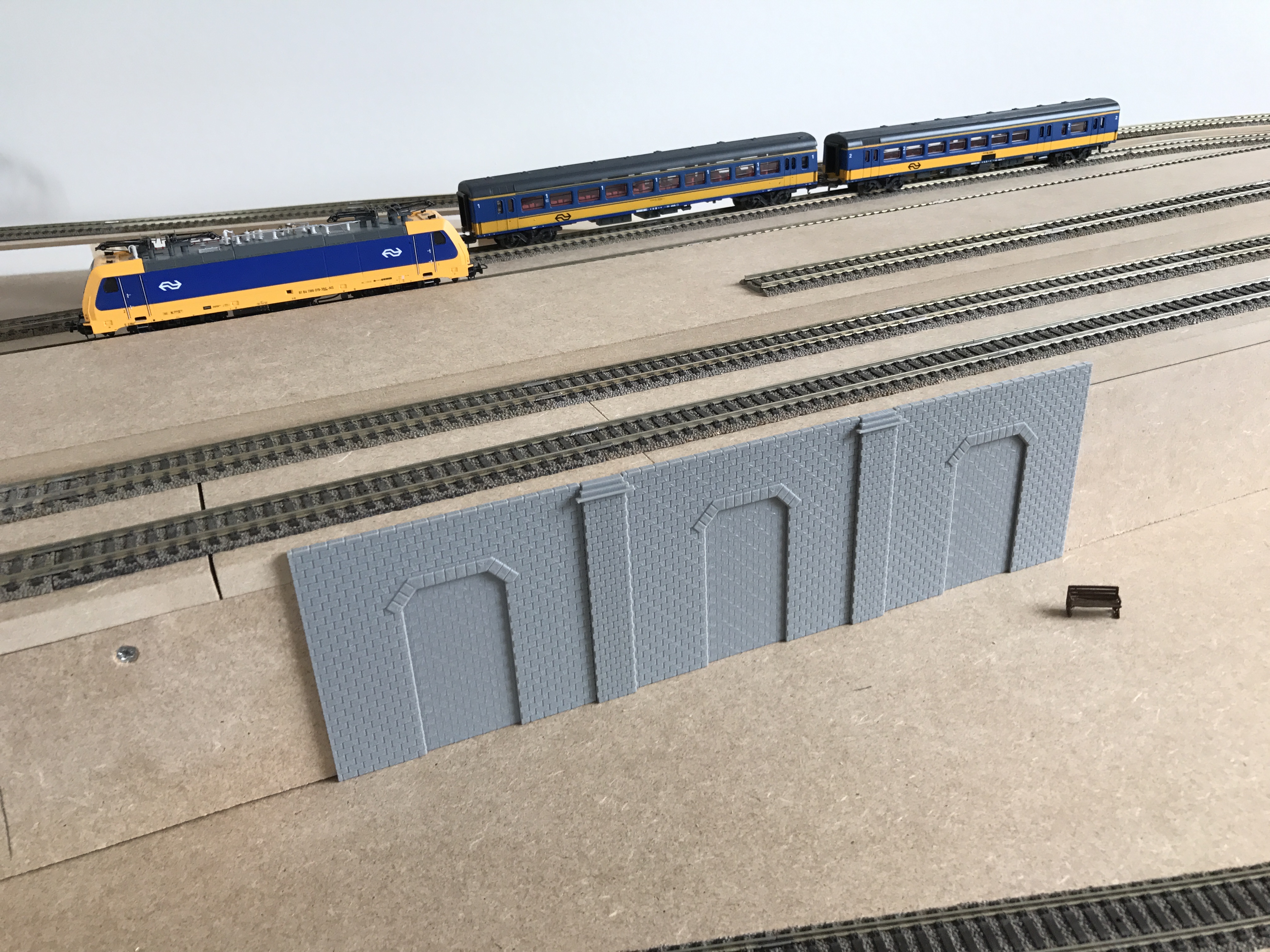 Arch wall