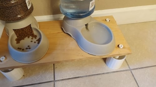 Pet food table ant water barrier legs | 3d print model