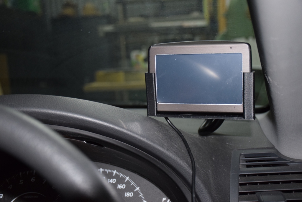 Tomtom Via 160 in car GPS gimbal mount for universal suction cap type holder