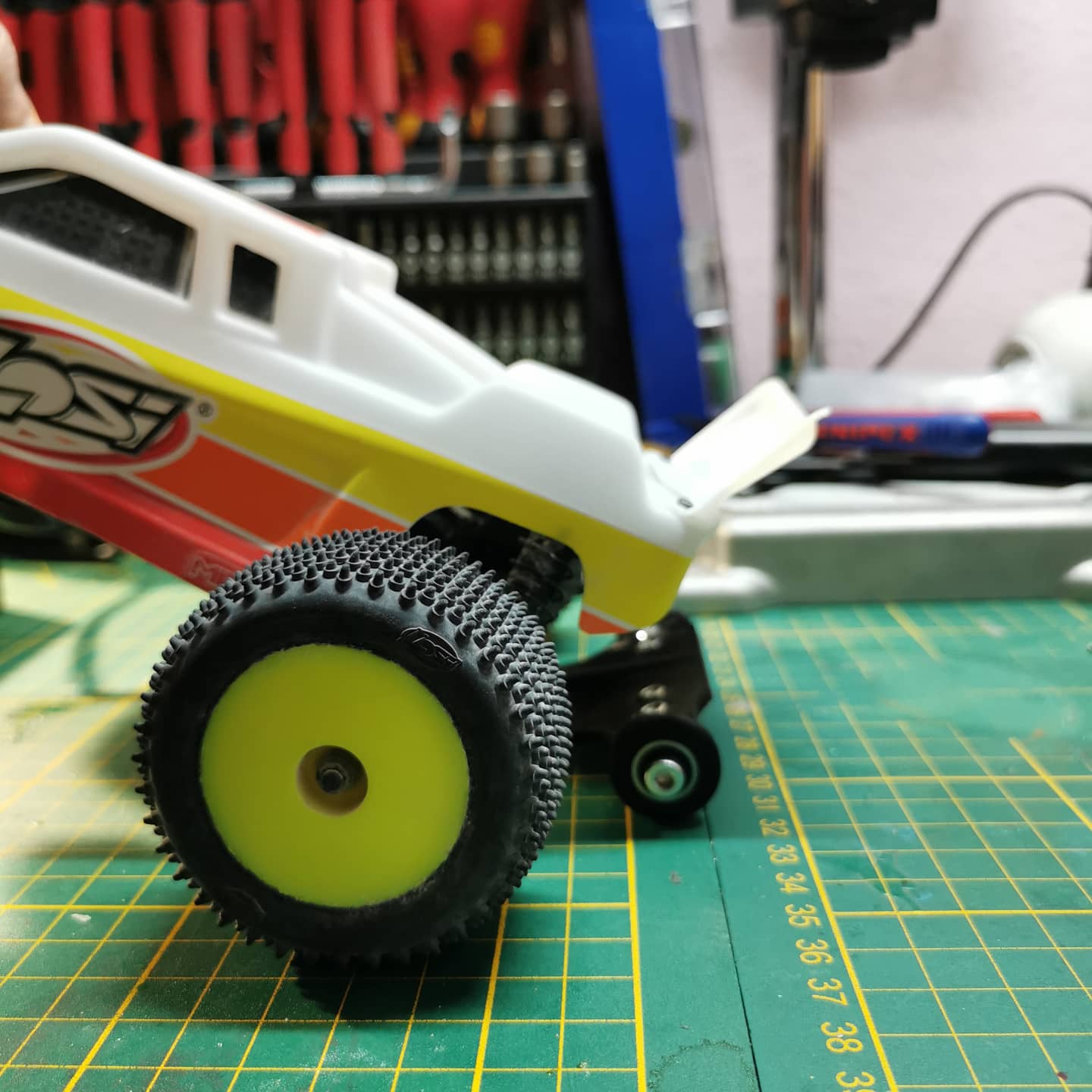 00b59bbd-452a-4ecd-9436-407ae537db45