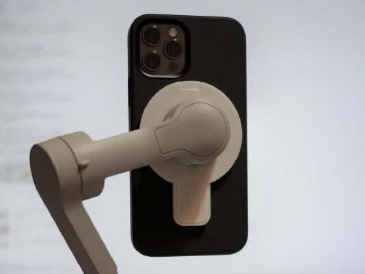 DJI OM 4 Mount with iPhone MagSafe | 3d print model