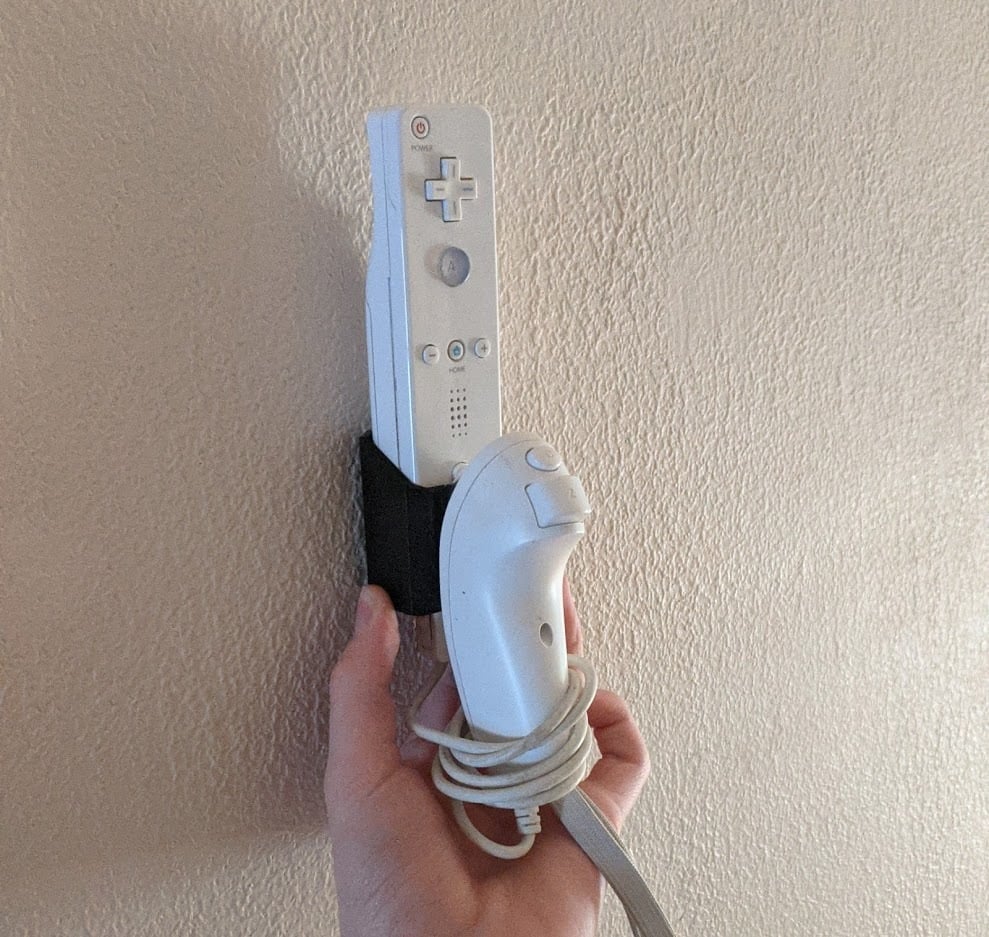 Wiimote + Nunchuck Wall Holder