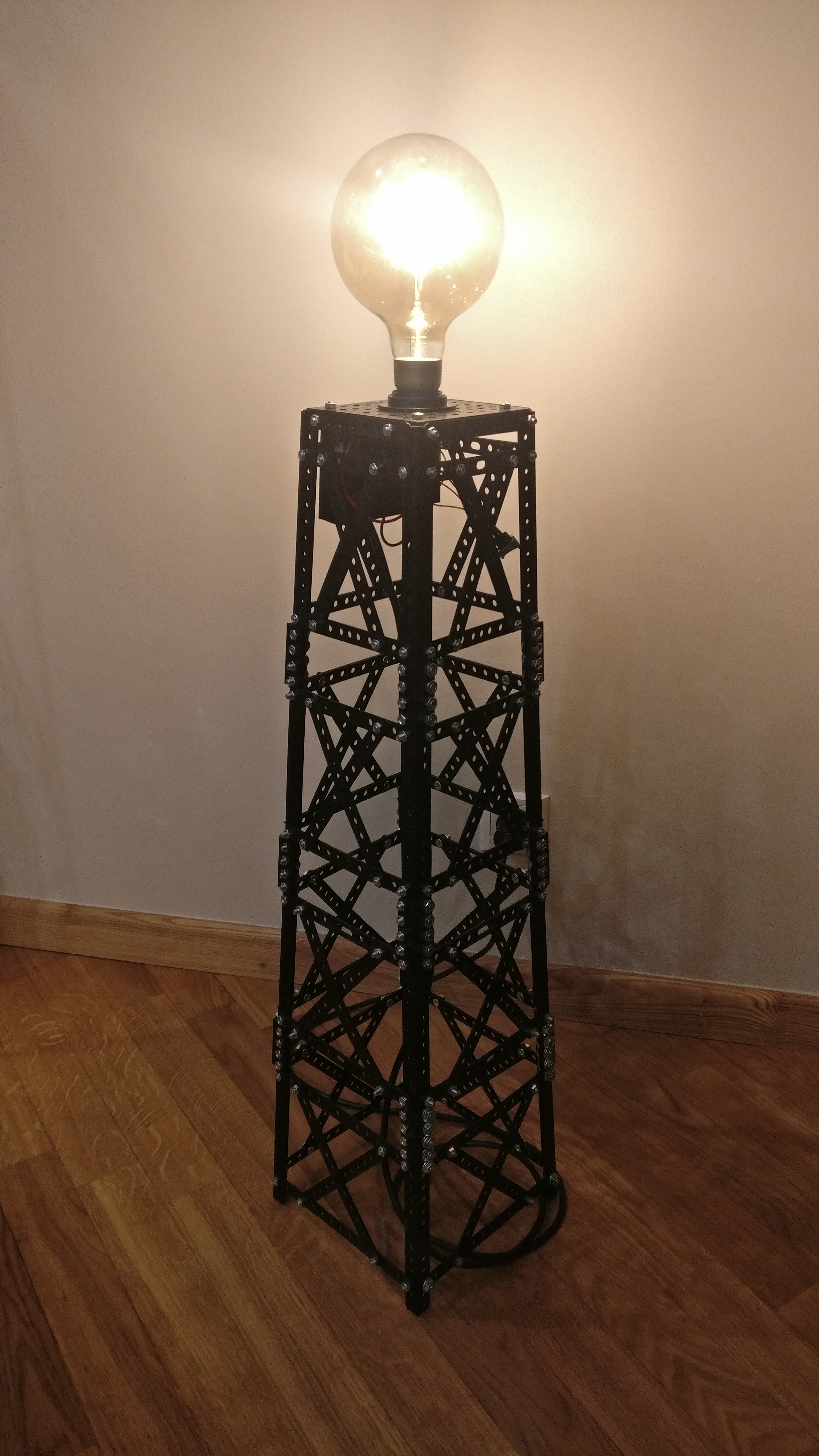 Meccano inspired Floor lamp