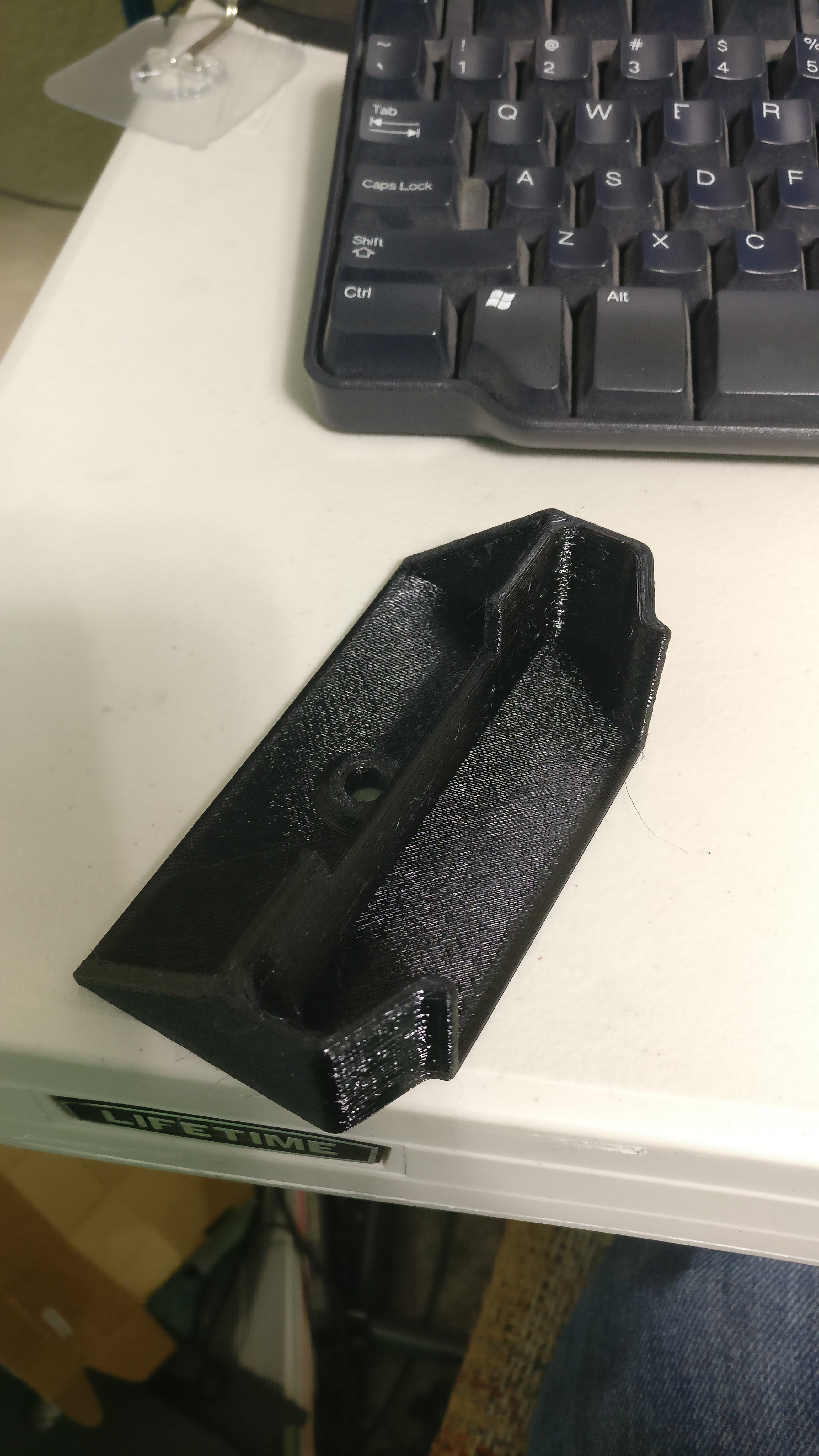 ae200f17-7a0a-4800-a9f5-e1e2e6e64991
