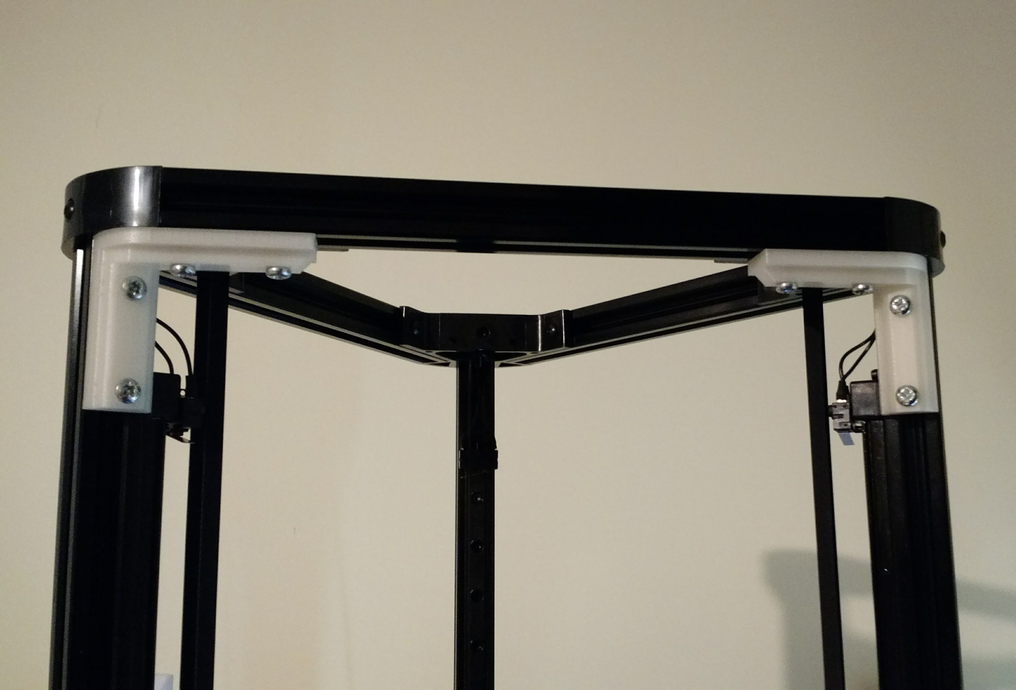 Delta Micromake D1 Corner support.