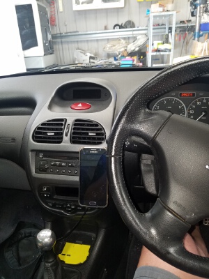 Peugeot 206 phone mount | 3d print model